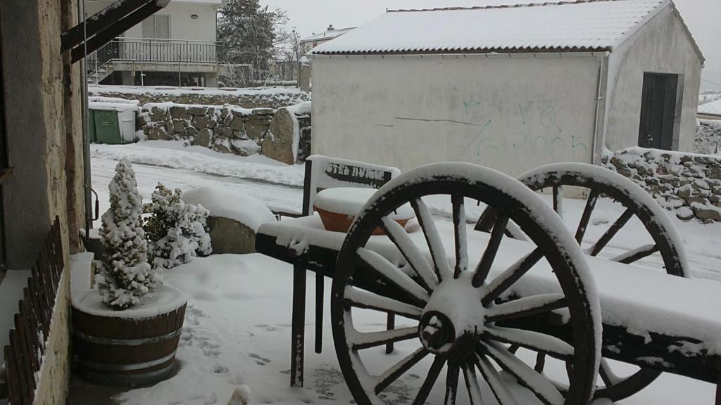 Hotel Rural La Dehesilla Barajas de Gredos Buitenkant foto